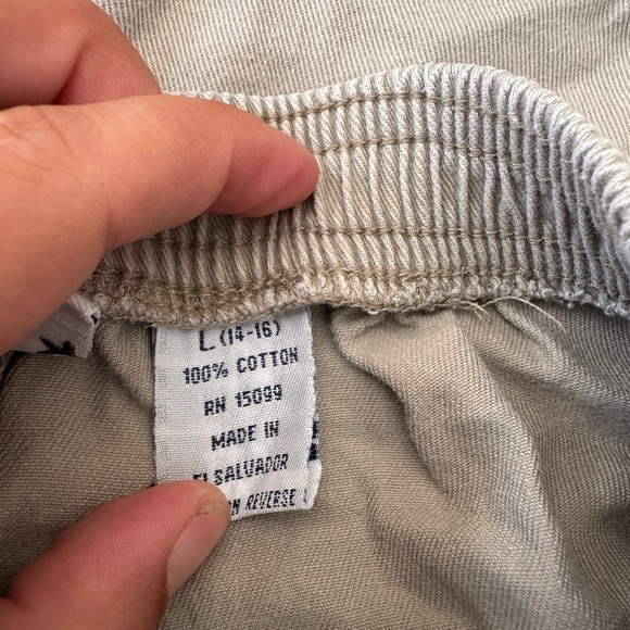 Kids tan shorts large - Picture 5 of 9